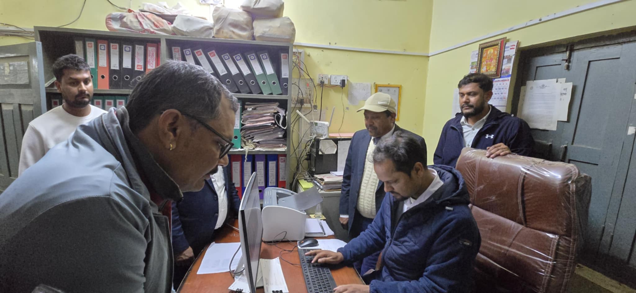 गोलबजार नगरपालिकामा EFT सेवा सुचारु